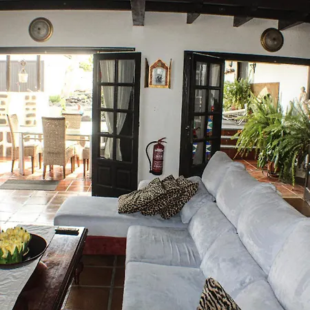 Dona Cris Konukevi Puerto del Carmen (Lanzarote)